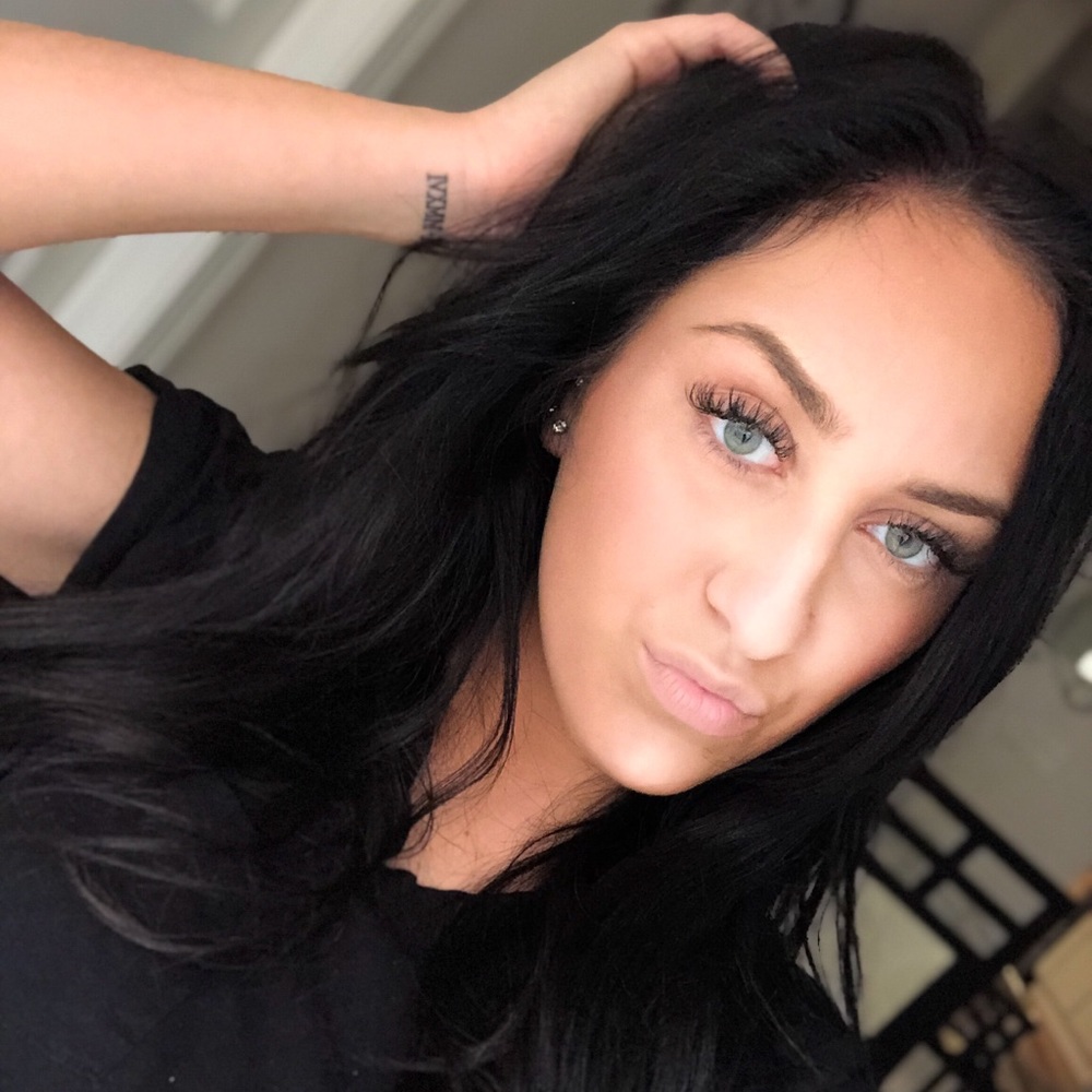 Meet your Posher, Lexi